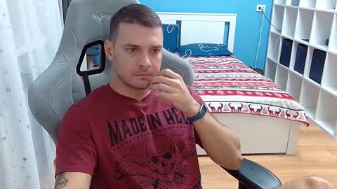 Snapshot of hot_cap_77 chatting on December 18, 2025, 5:41 pm hot_cap_77 online show from December 18, 2025, 5:41 pm