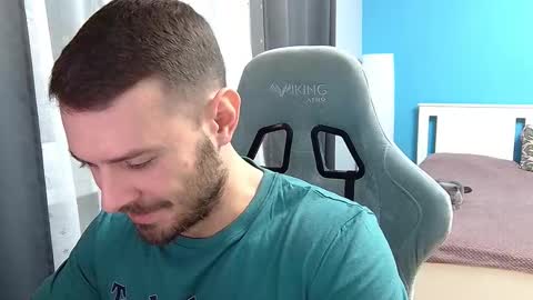 Snapshot of hot_cap_77 chatting on February 2, 2026, 6:39 pm hot_cap_77 online show from February 2, 2026, 6:39 pm