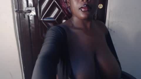 Snapshot of hot_choco2 chatting on October 20, 2025, 9:04 pm Coco online show from October 20, 2025, 9:04 pm