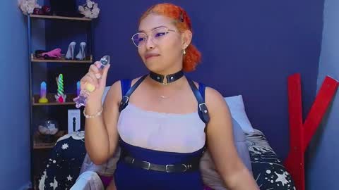 Snapshot of hot_chocolate_4u chatting on February 24, 2025, 6:15 pm hot chocolate 4u online show from February 24, 2025, 6:15 pm