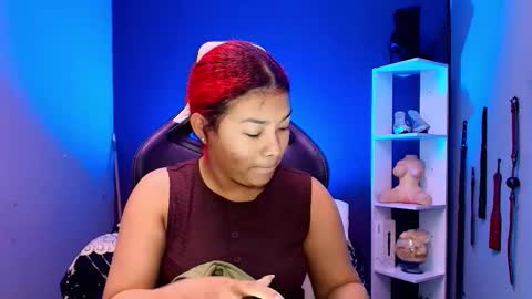 Snapshot of hot_chocolate_4u chatting on September 12, 2025, 12:05 pm hot chocolate 4u online show from September 12, 2025, 12:05 pm