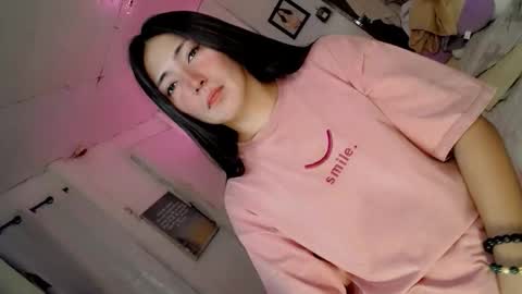Snapshot of hot_claudia69 chatting on March 18, 2026, 5:21 am its me CLAUDIA online show from March 18, 2026, 5:21 am