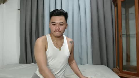 hot_emmanuel online show from October 19, 2025, 5:52 am