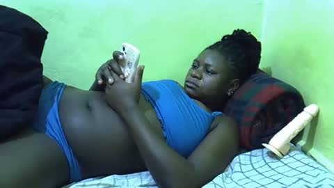 hot_girlly online show from December 17, 2025, 5:24 am