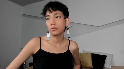 Snapshot of hot_little_bunny chatting on February 1, 2025, 8:37 pm Alana online show from February 1, 2025, 8:37 pm