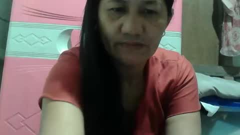 hotmama online show from October 25, 2025, 9:53 pm