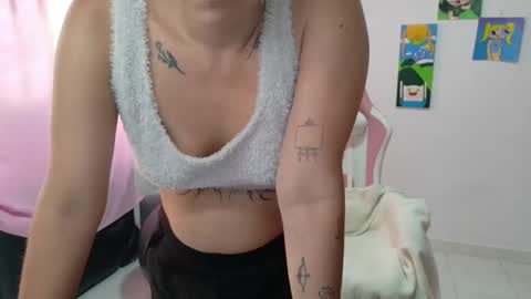 Snapshot of hot_mommymia chatting on March 19, 2026, 3:49 pm Mia online show from March 19, 2026, 3:49 pm