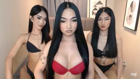 hot_nikki69 online show from March 24, 2026, 7:52 pm