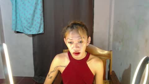 hot_petit69 online show from November 3, 2025, 3:02 pm