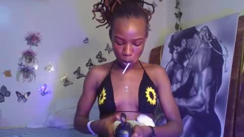 hot petite100 online show from October 26, 2025, 10:25 pm