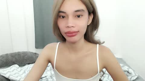 Snapshot of hot_princess143 chatting on November 25, 2025, 12:32 am Ninna online show from November 25, 2025, 12:32 am