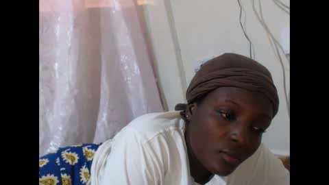 RAYLAH online show from March 8, 2026, 2:21 pm