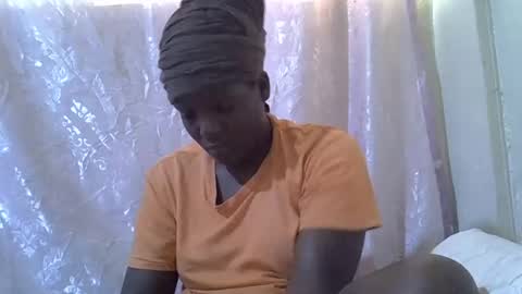 Snapshot of hot_raylah chatting on April 30, 2026, 7:47 am RAYLAH online show from April 30, 2026, 7:47 am