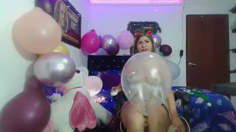Snapshot of hot_sexy_bunny chatting on December 11, 2024, 1:05 am hot sexy bunny online show from December 11, 2024, 1:05 am