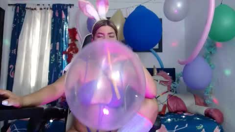 Snapshot of hot_sexy_bunny chatting on January 22, 2025, 6:31 pm hot sexy bunny online show from January 22, 2025, 6:31 pm