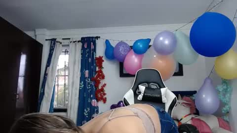 Snapshot of hot_sexy_bunny chatting on February 1, 2025, 12:37 pm hot sexy bunny online show from February 1, 2025, 12:37 pm