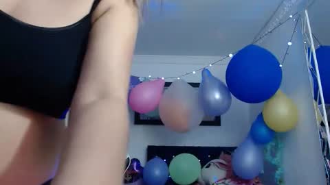 Snapshot of hot_sexy_bunny chatting on February 4, 2025, 12:33 pm hot sexy bunny online show from February 4, 2025, 12:33 pm