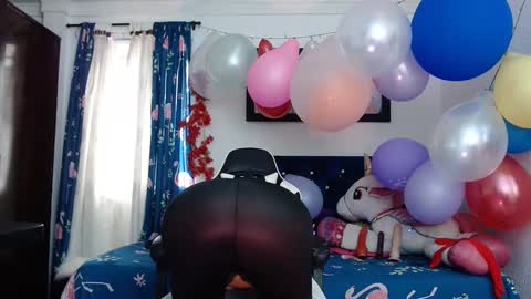 Snapshot of hot_sexy_bunny chatting on February 6, 2025, 3:41 pm hot sexy bunny online show from February 6, 2025, 3:41 pm