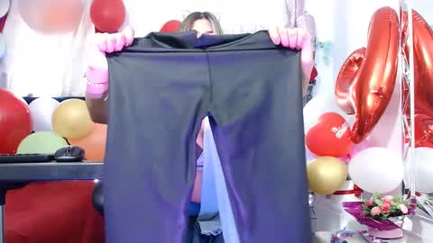 Snapshot of hot_sexy_bunny chatting on February 26, 2025, 9:48 pm hot sexy bunny online show from February 26, 2025, 9:48 pm