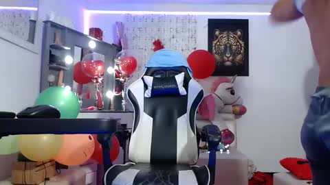 Snapshot of hot_sexy_bunny chatting on March 8, 2025, 12:41 pm hot sexy bunny online show from March 8, 2025, 12:41 pm