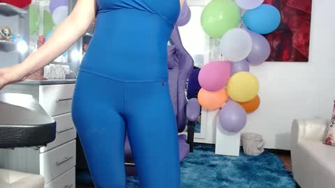 Snapshot of hot_sexy_bunny chatting on September 15, 2025, 1:11 pm hot sexy bunny online show from September 15, 2025, 1:11 pm