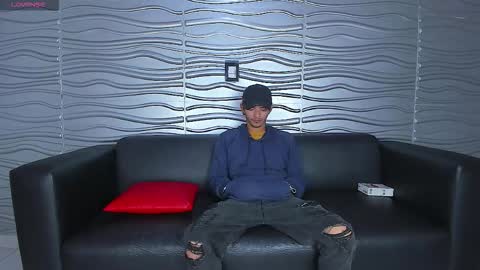 hot_temptation21 online show from September 21, 2025, 1:02 pm