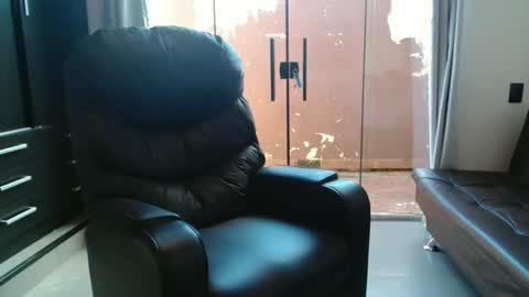 couple without tabus online show from March 3, 2025, 12:58 pm