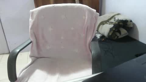 Snapshot of hotandpower10 chatting on November 5, 2025, 2:22 am Hot and PowerHOPE U MISS ME online show from November 5, 2025, 2:22 am