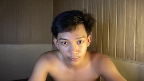 hotasian_jerome online show from May 11, 2026, 4:04 pm