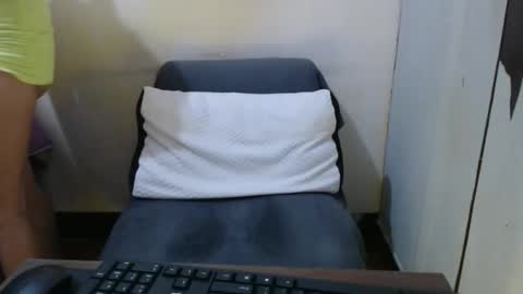 hotasianyue69 online show from February 18, 2026, 11:55 pm