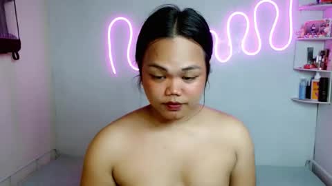 Snapshot of hotbabe_rica chatting on December 16, 2025, 10:26 pm Ricaa online show from December 16, 2025, 10:26 pm