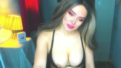 Snapshot of hotbabe_tanya chatting on February 6, 2026, 1:43 am T A N Y A online show from February 6, 2026, 1:43 am