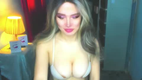 Snapshot of hotbabe_tanya chatting on February 15, 2026, 1:46 am T A N Y A online show from February 15, 2026, 1:46 am