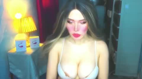 Snapshot of hotbabe_tanya chatting on February 18, 2026, 2:40 am T A N Y A online show from February 18, 2026, 2:40 am