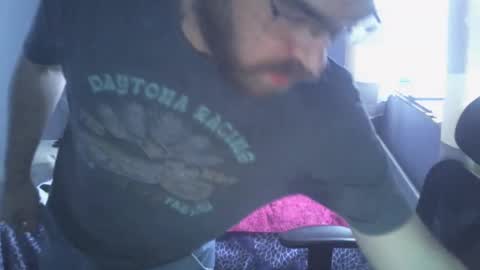 hotboyron online show from December 9, 2024, 12:40 pm