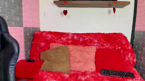 Snapshot of hotcakes_uwu chatting on February 21, 2026, 4:02 am Hotcakes online show from February 21, 2026, 4:02 am