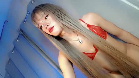 hotchescacummer online show from December 16, 2025, 12:26 am