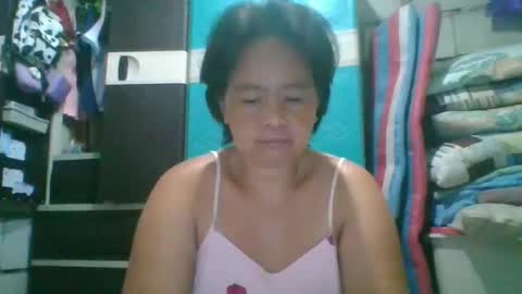 hotchicks4uxx online show from January 6, 2026, 11:40 pm