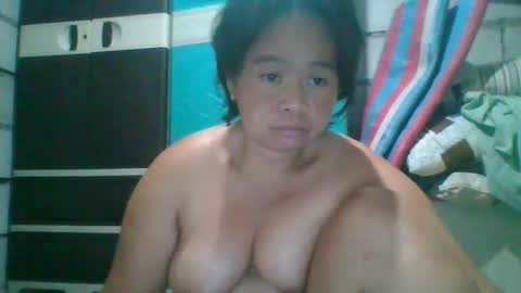 hotchicks4uxx online show from January 7, 2026, 11:45 am