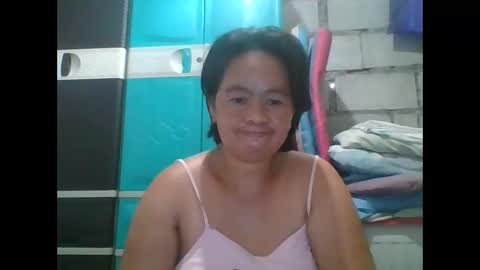 hotchicks4uxx online show from February 16, 2026, 1:35 am