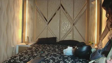 Snapshot of hotcouple_222 chatting on January 13, 2026, 7:24 am hotcouple_222 online show from January 13, 2026, 7:24 am