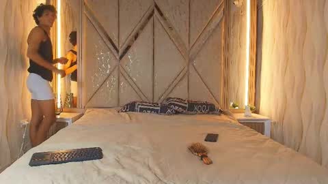 hotcouple_222 online show from May 23, 2026, 1:26 pm