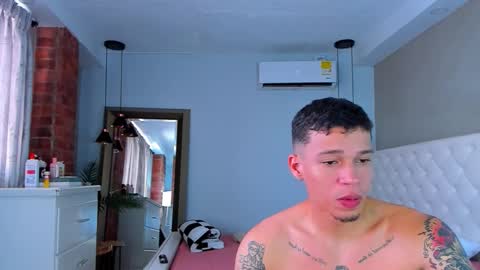 Hussain   aaron and Ekko online show from October 1, 2025, 7:42 pm