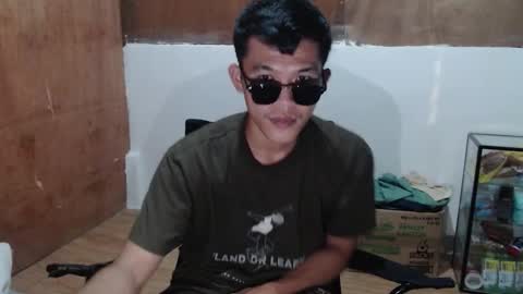 hotcuteasianxx online show from October 28, 2025, 2:42 pm