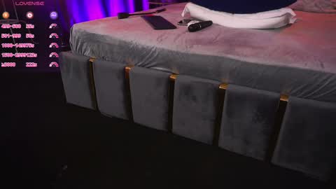 Snapshot of hotdesy_ chatting on September 26, 2025, 2:48 am Mistress online show from September 26, 2025, 2:48 am