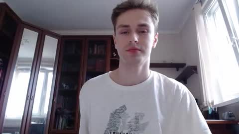 hotdicknik online show from November 8, 2025, 10:37 am