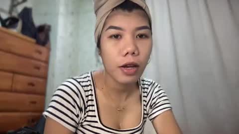 Snapshot of hotestpinayxxx chatting on April 5, 2026, 3:15 am hotestpinayxxx online show from April 5, 2026, 3:15 am