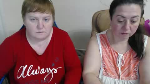 Snapshot of hotfiremommy chatting on February 4, 2026, 9:42 pm LimonkaFire online show from February 4, 2026, 9:42 pm