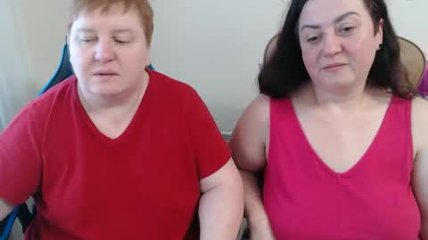 Snapshot of hotfiremommy chatting on February 19, 2026, 2:57 pm LimonkaFire online show from February 19, 2026, 2:57 pm