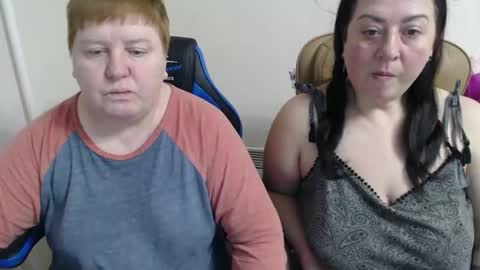 Snapshot of hotfiremommy chatting on February 23, 2026, 4:26 pm LimonkaFire online show from February 23, 2026, 4:26 pm